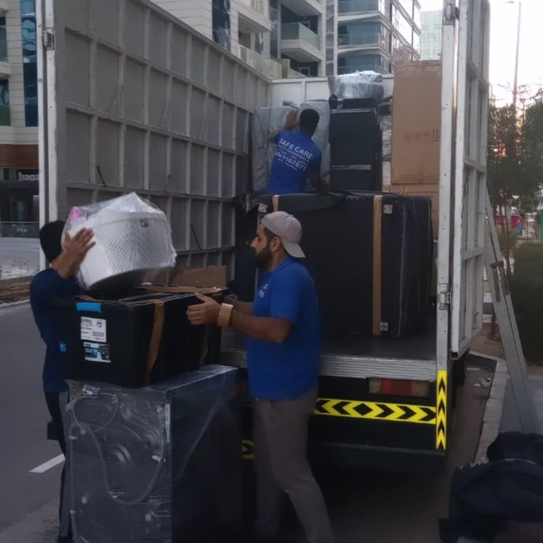SC House Movers uniformed crew member
